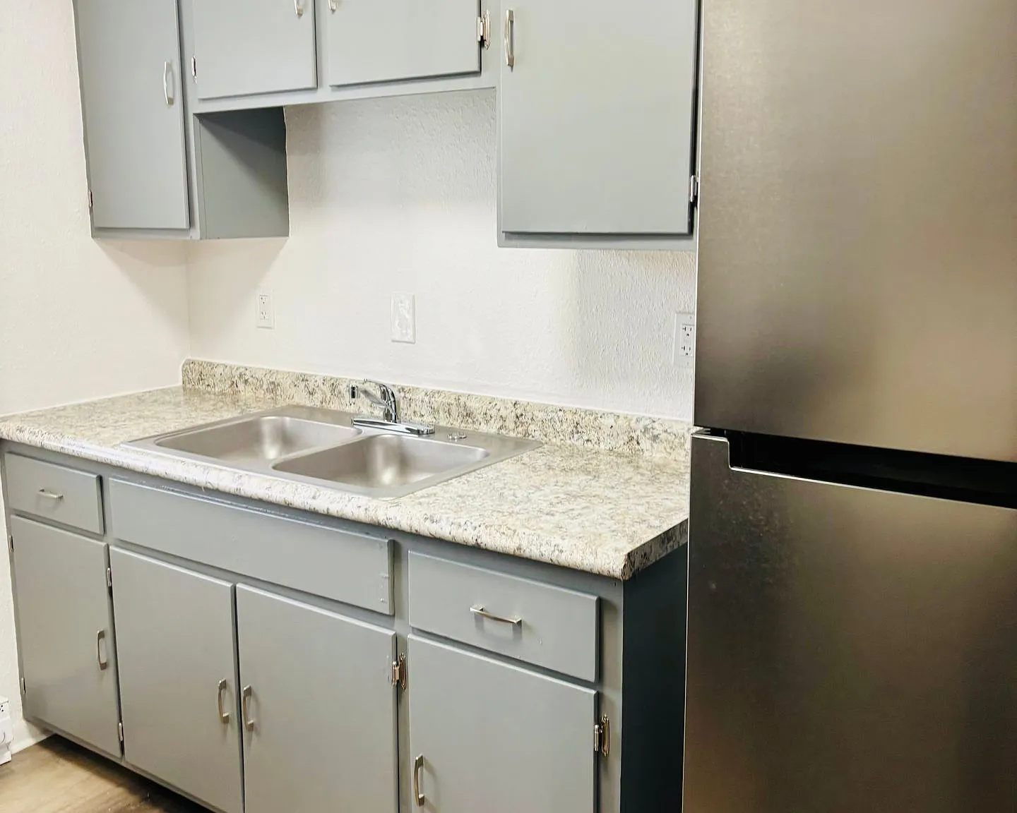 Cedar Crest Apartments — Photo 3