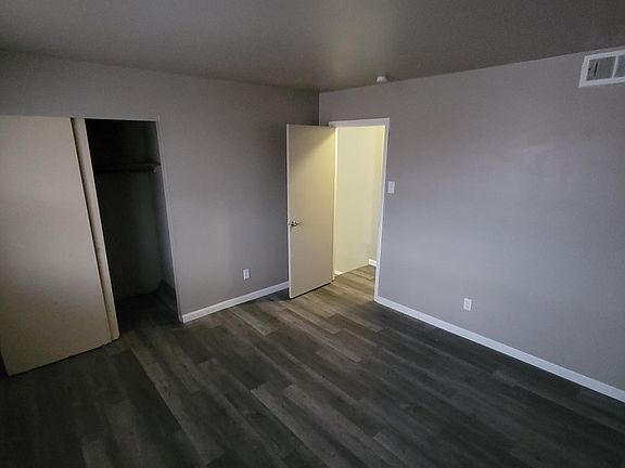 5th image of 7289 Morningaire Cir