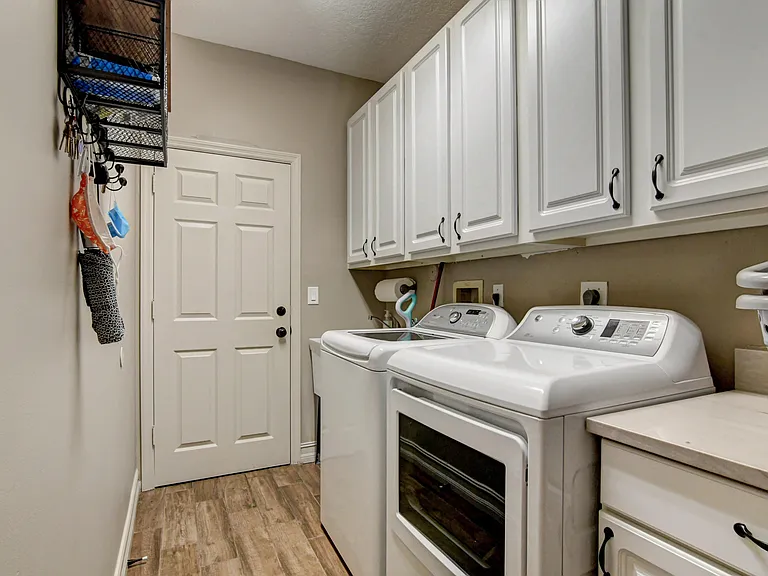 21707 Abington Ct — Photo 8
