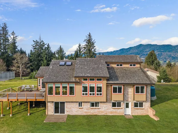 1125 Hickory Hill Rd, Tillamook, OR 97141