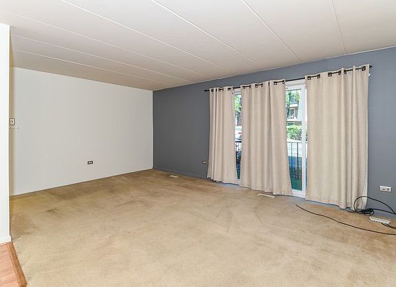 2nd image of 10810 Kilpatrick Ave APT 1NW