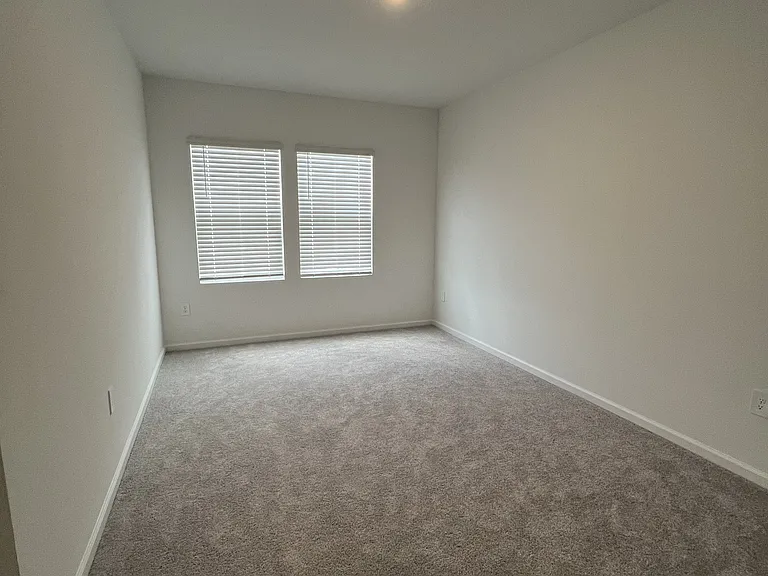 5653 Fiona Ln — Photo 13