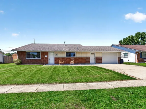 415 Falcon Dr, New Carlisle, OH 45344