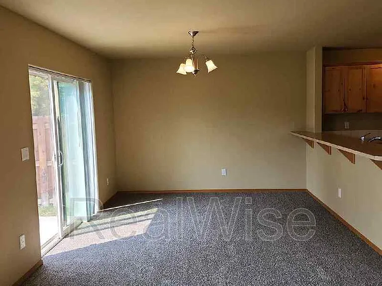 2885 SW Indian Cir — Photo 8