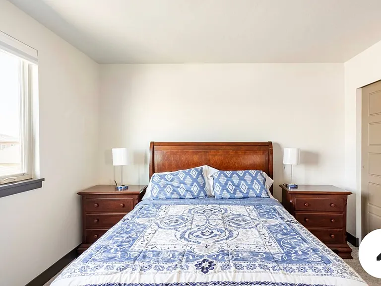 2469 Apex Ave #B — Photo 24