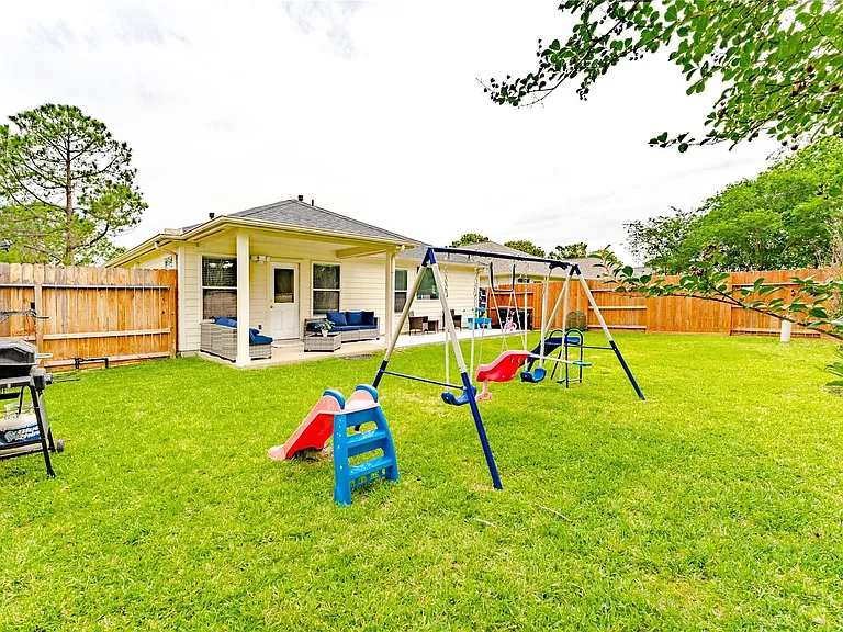 7602 Little Thicket Ct — Photo 8