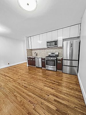 4th image of 495 Washington Ave APT 1C