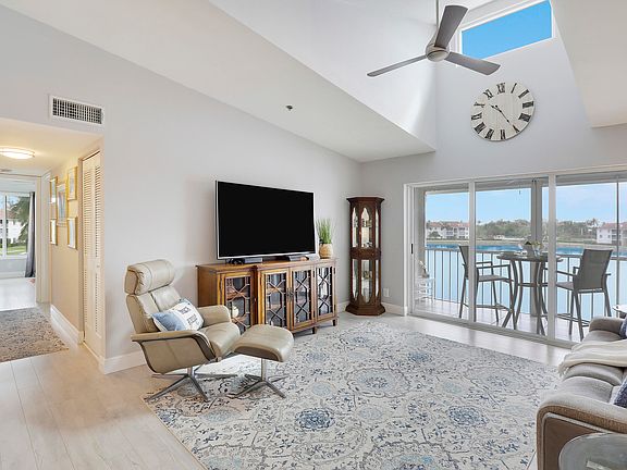 2nd image of 4452 NE Ocean Boulevard #E3