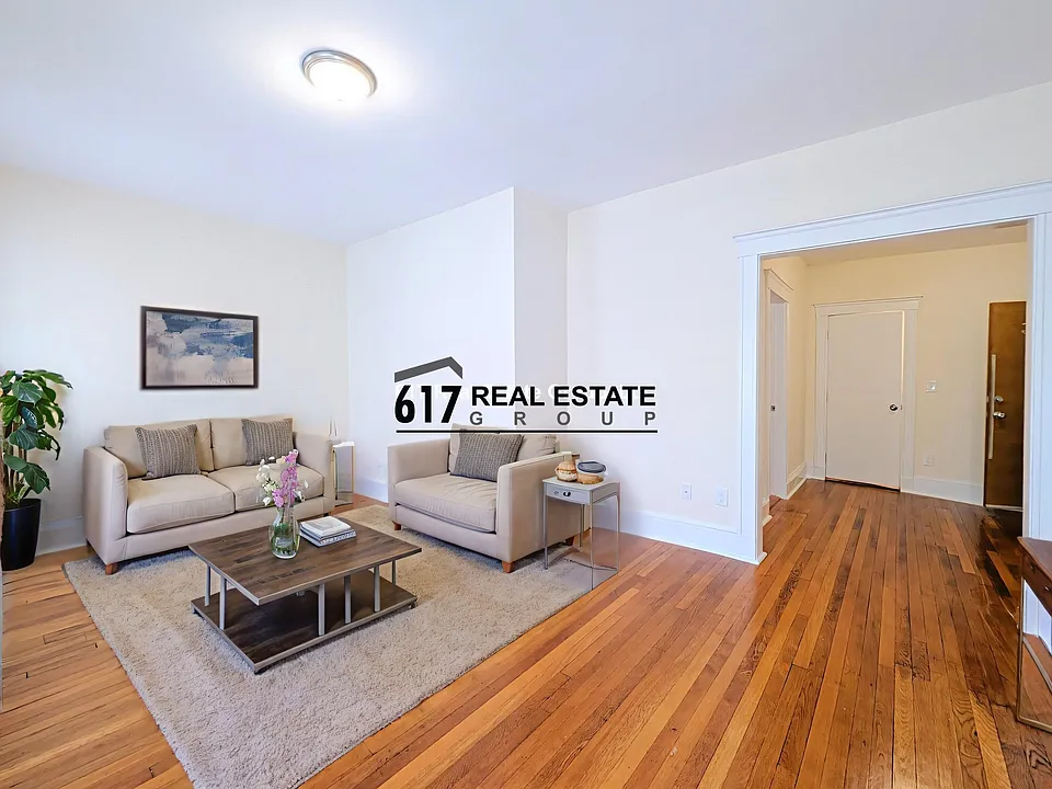 1315 Commonwealth Ave #301