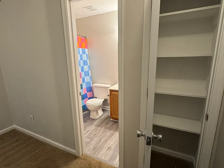 612 Oak Grove Rd — Photo 15