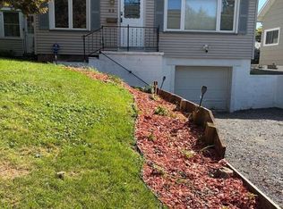 23 Broderick Dr, Rochester, NY 14622