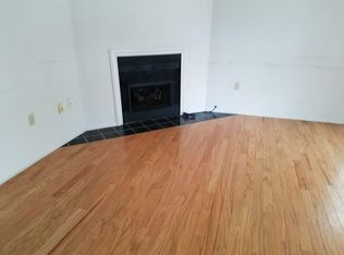 24936 Auburn Ln #1, Southfield, MI 48033