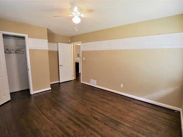 6075 Harleston Rd — Photo 17