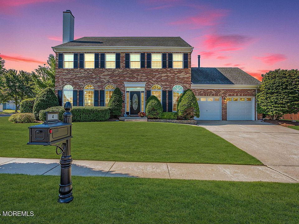 1st image of 4 Hickory Circle