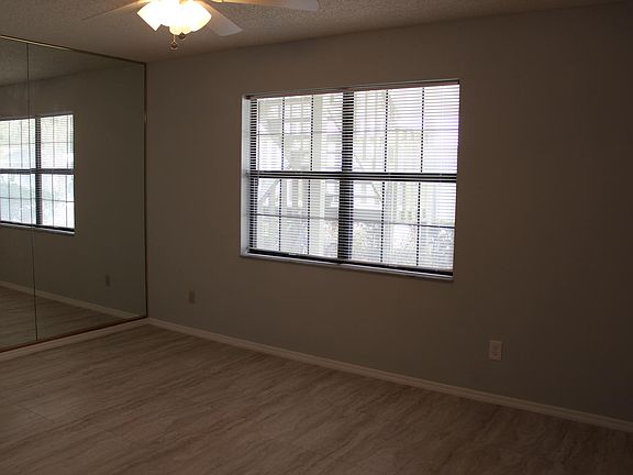 4th image of 840 Center Ave APT 83
