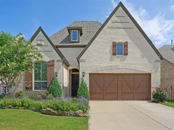 825 Pier St, Aubrey, TX 76227