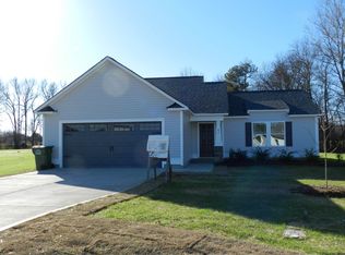 62 Flip Flop Cir, Four Oaks, NC 27524