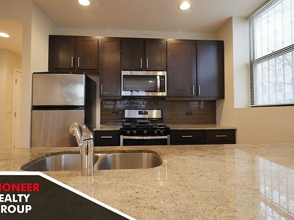 2nd image of 4759 N Maplewood Ave #4759104