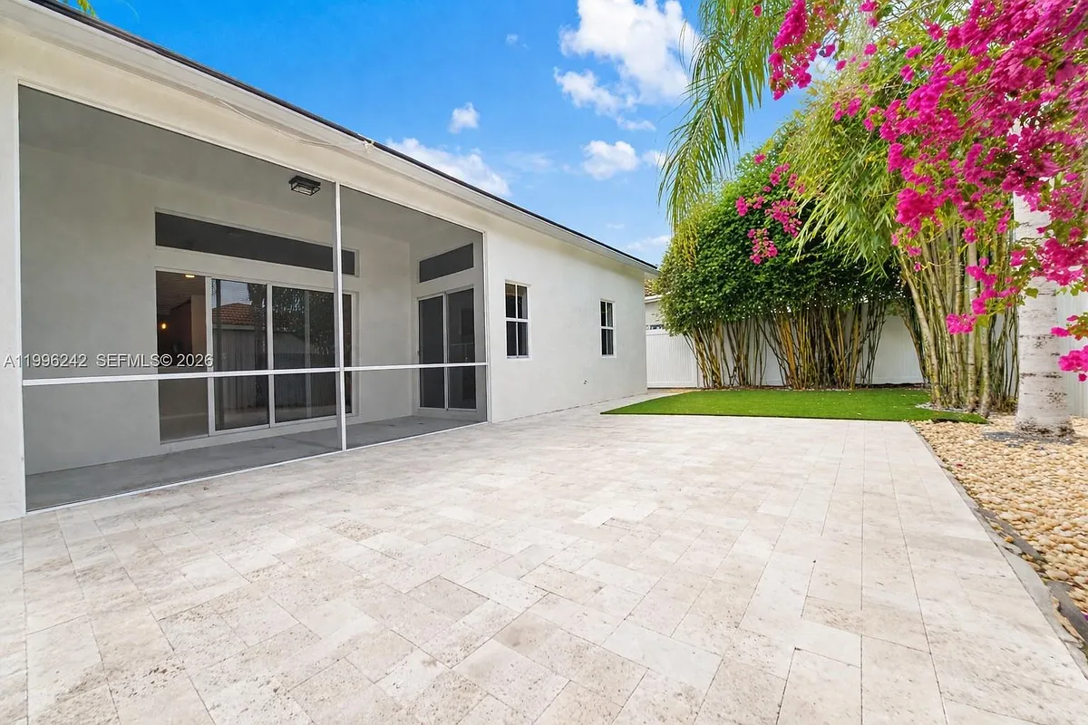 Building Photo - Tanglewood Cir