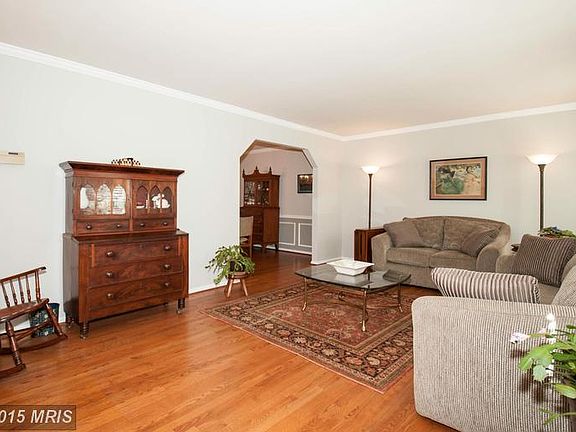 3rd image of 11522 Clara Barton Dr