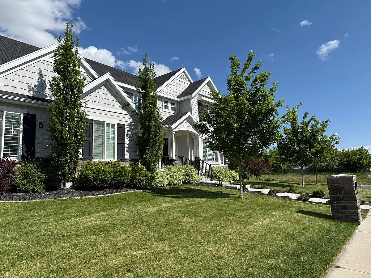 Building Photo - 2534 N Timpview Dr
