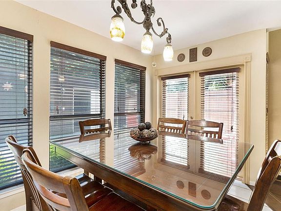 5th image of 520 Campana Ct