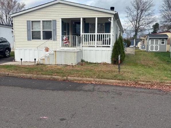 4328 Dover Dr, Morrisville, PA 19067