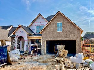 137 Chimney Rock Dr, Lenoir City, TN 37771