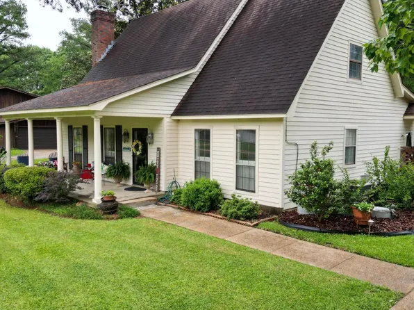 712 Katherine Dr, Canton, MS 39046
