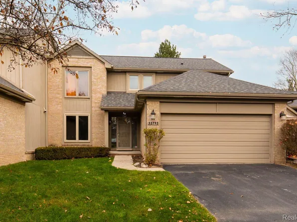 33793 Vista Dr, Farmington, MI 48331