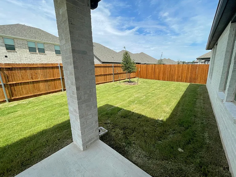1101 Mahogany Dr — Photo 54