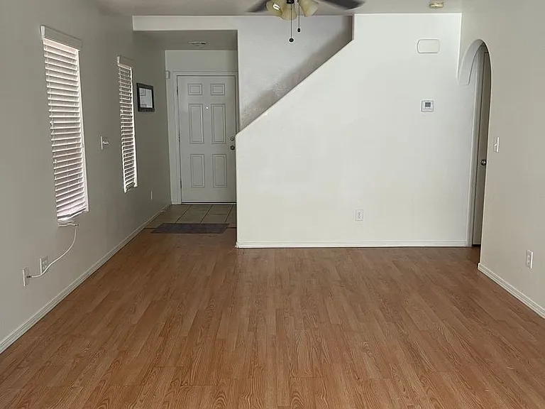 8014 Torremolinos Ave — Photo 3