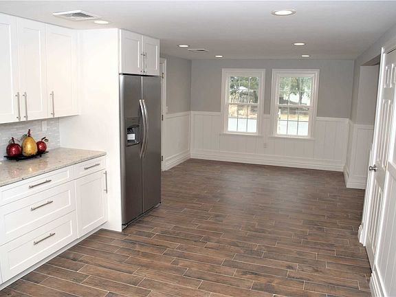 4th image of 6 Grendon Ln