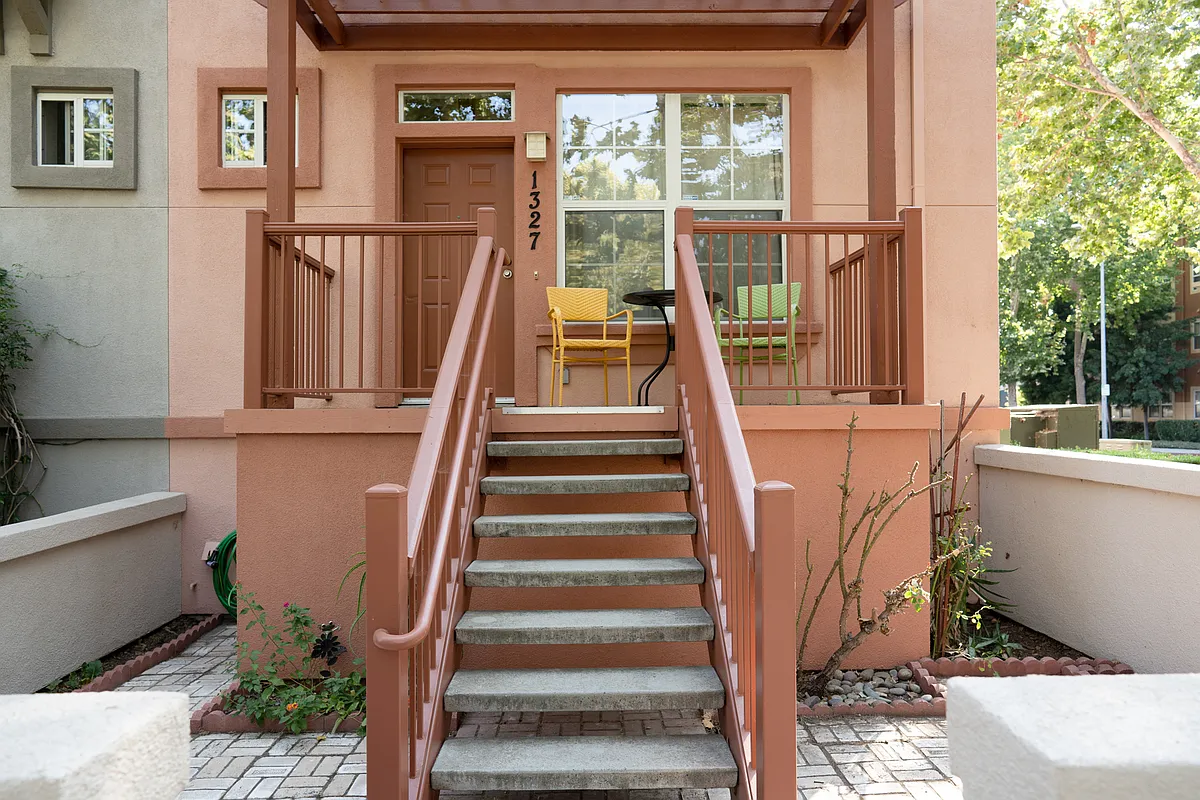 Building Photo - 1327 Auzerais Ave