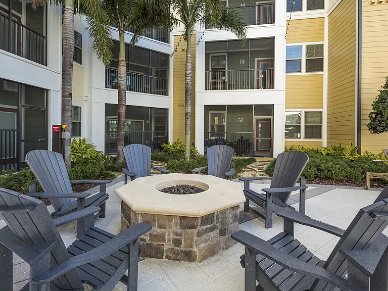 Drake MidTown — Photo 19