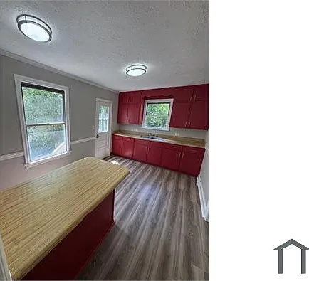 3 bed, 1200 sqft, $1,250 — Photo 2
