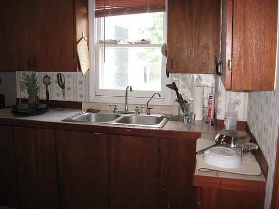 3rd image of 530 Sigerfoos Ave