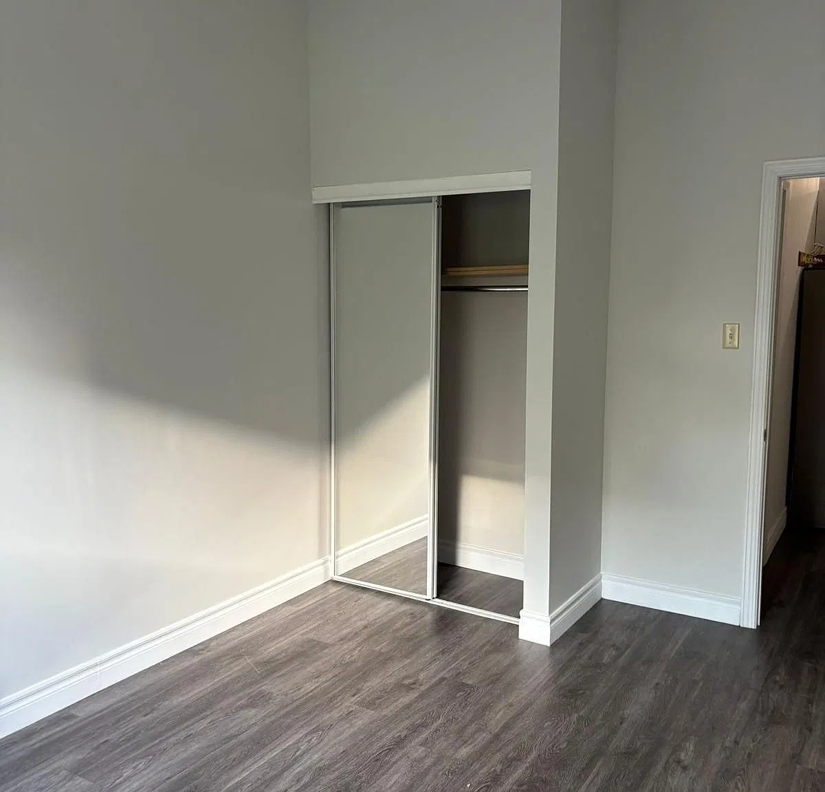 2 bed, $2,400 — Photo 4