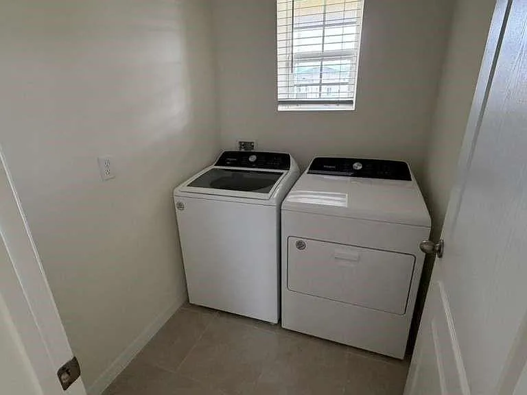 1511 Catbriar Way — Photo 16