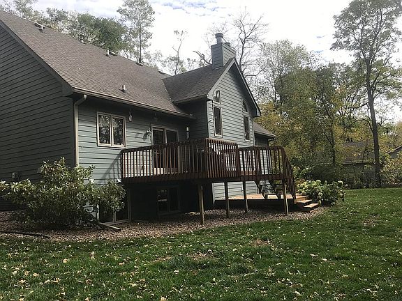 Back View 2-level deck