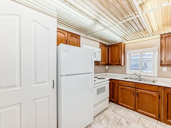 5th image of 64 Big Hill Cir SE
