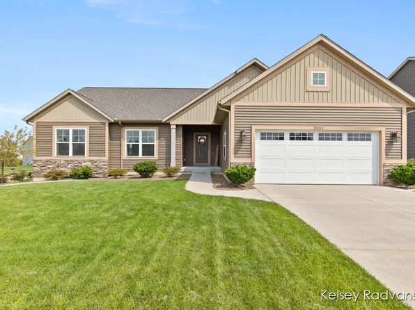 3551 Tearose Dr, Hudsonville, MI 49426