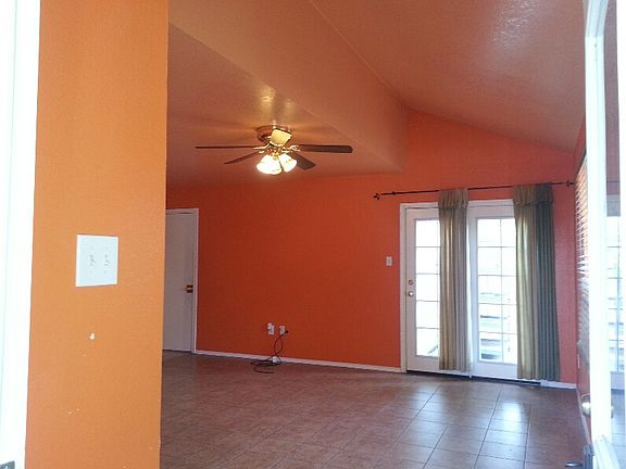 5th image of 2411 Eastern Oaks Dr