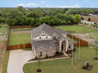 140 Crystal Lake Ln, Red Oak, TX 75154