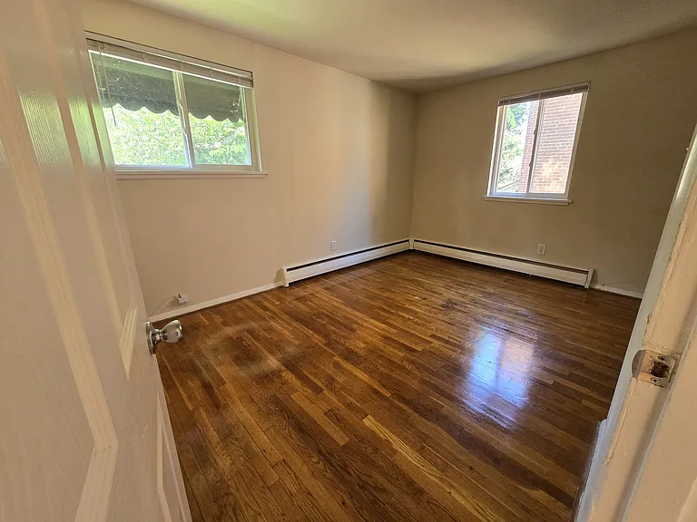 3212 Ellwood Ave #D — Photo 8