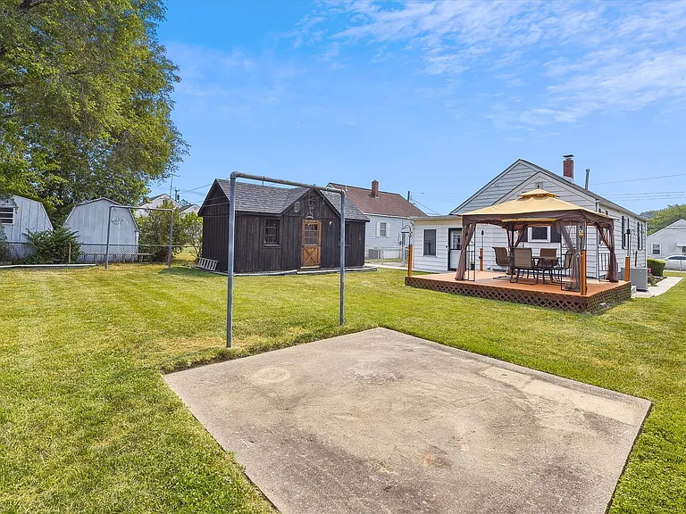 7611 Poplar Rd — Photo 3