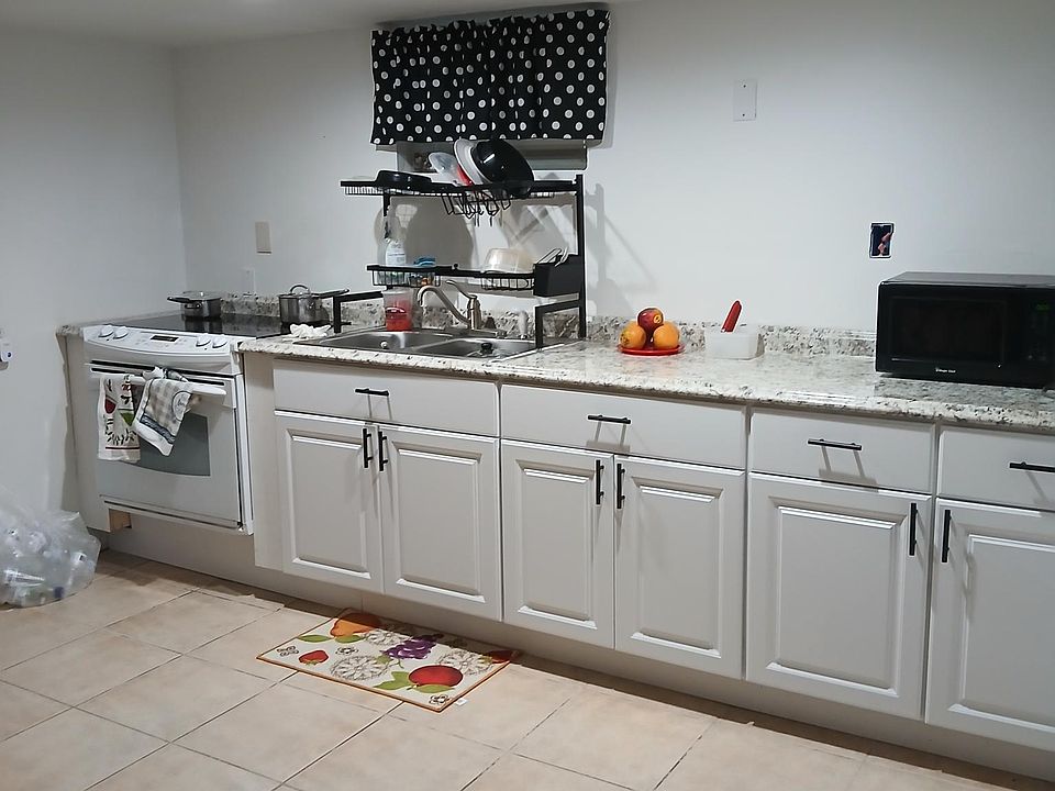 1st image of 84 Garden Dr #84