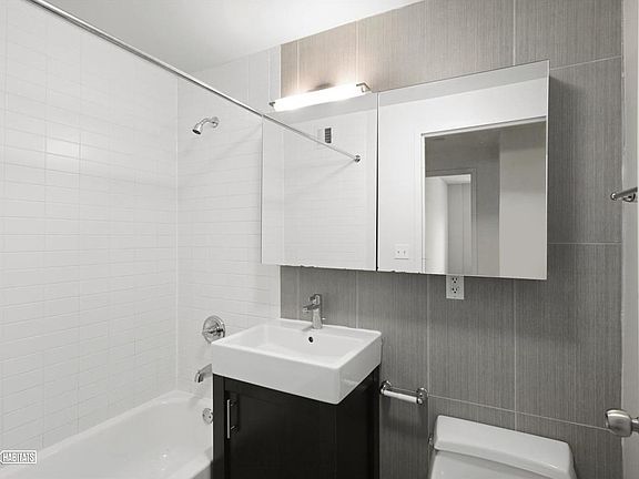 5th image of 4129 24th St APT 2D