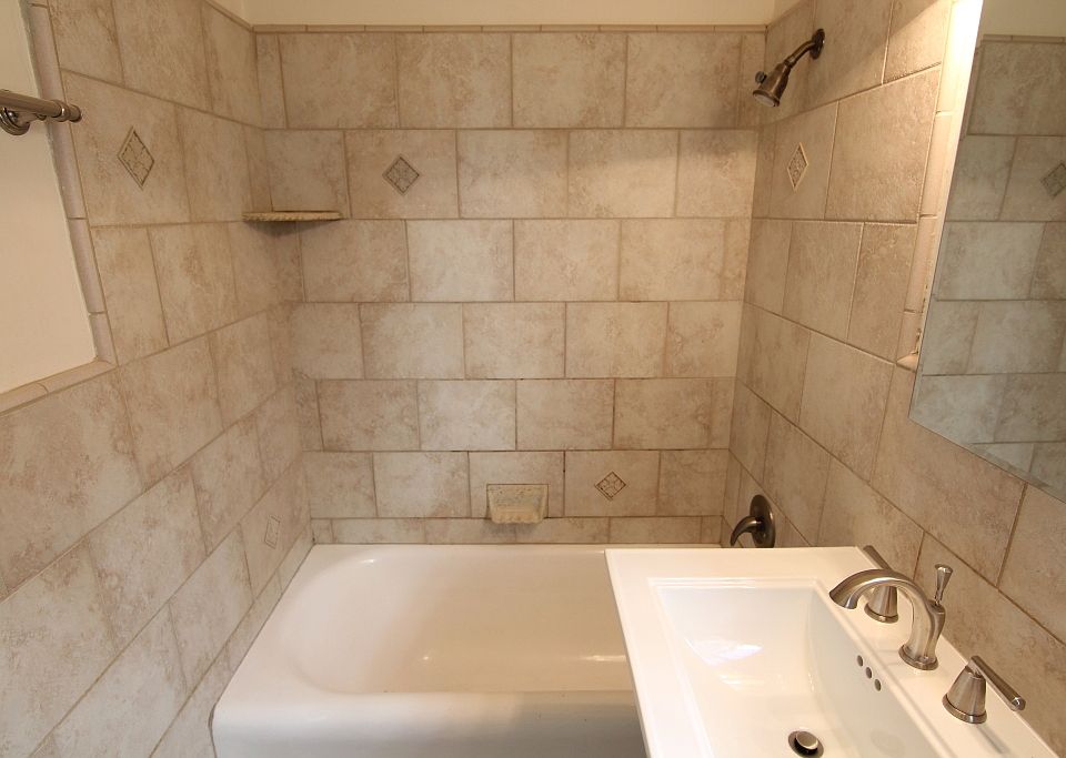 1st image of 444 N Sycamore Ave