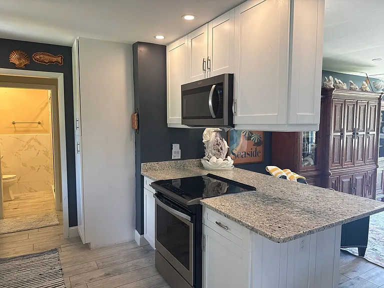 645 95th Ave N #1 — Photo 3